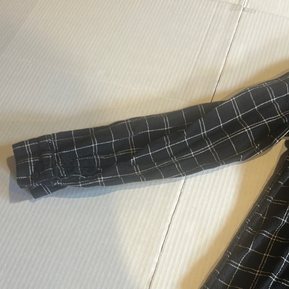 Old Navy Black and White Plaid Long Shirt dress w 3/4 length sleeves open sides - Picture 7 of 12